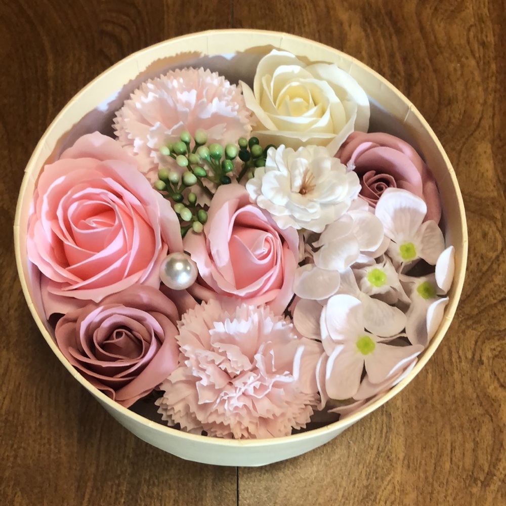Beautiful Flower Box with Styrofoam - Picture 4 of 12